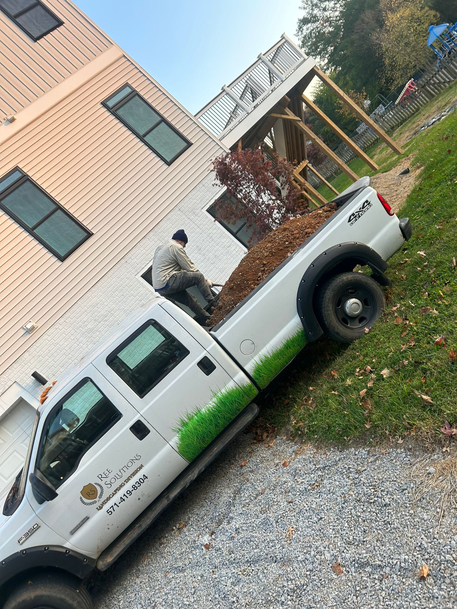 REE-Landscaping-Solutions-571-419-8304-reesolutions22@gmail (7)